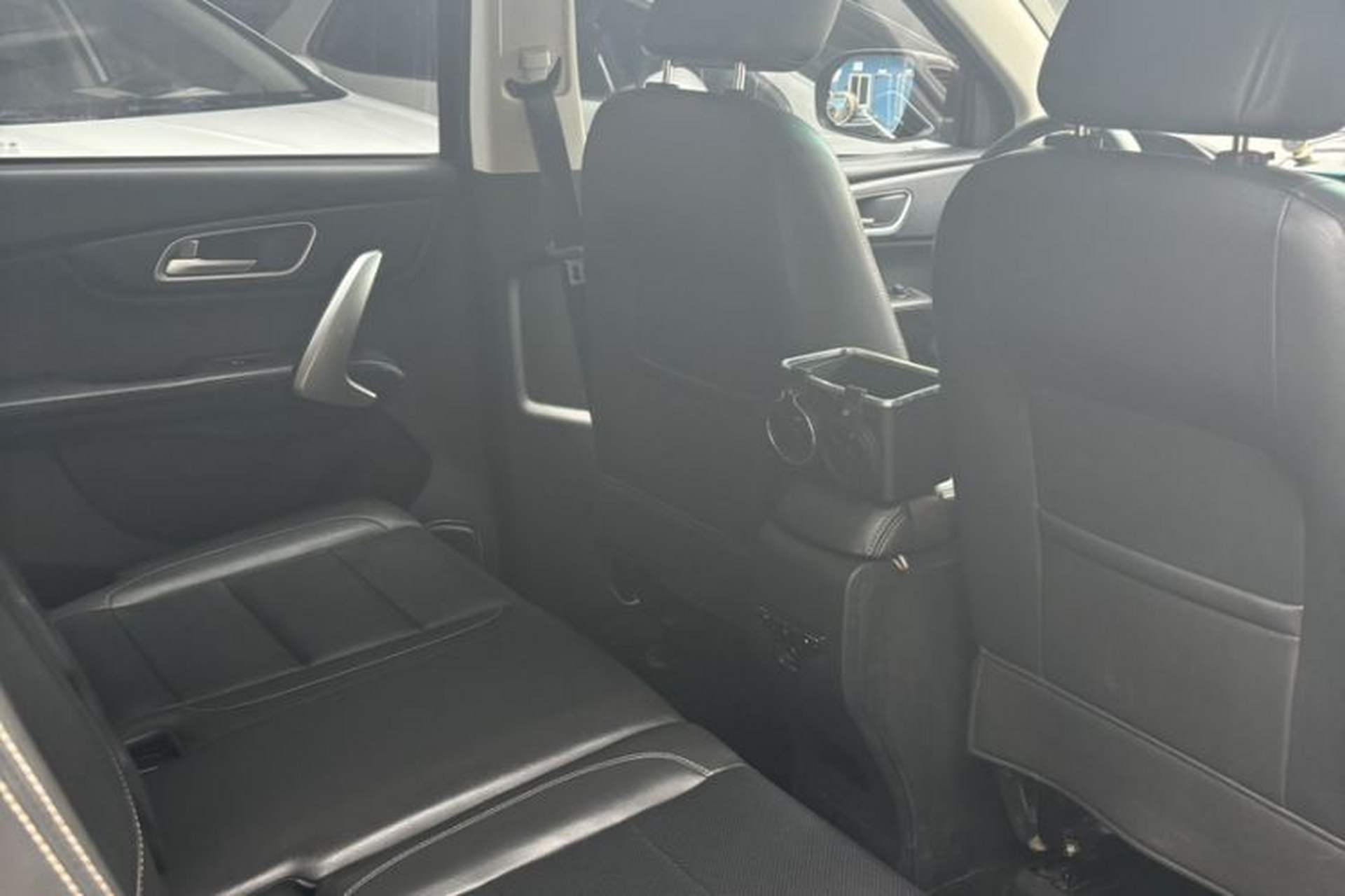Used SWM X7 2016 1.8L Manual Luxury Edition 7 Seats Interior 4
