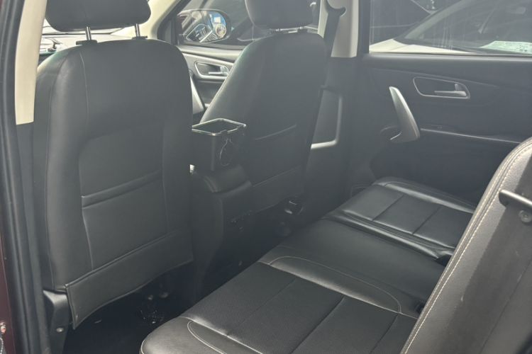 Used SWM X7 2016 1.8L Manual Luxury Edition 7 Seats Interior 6