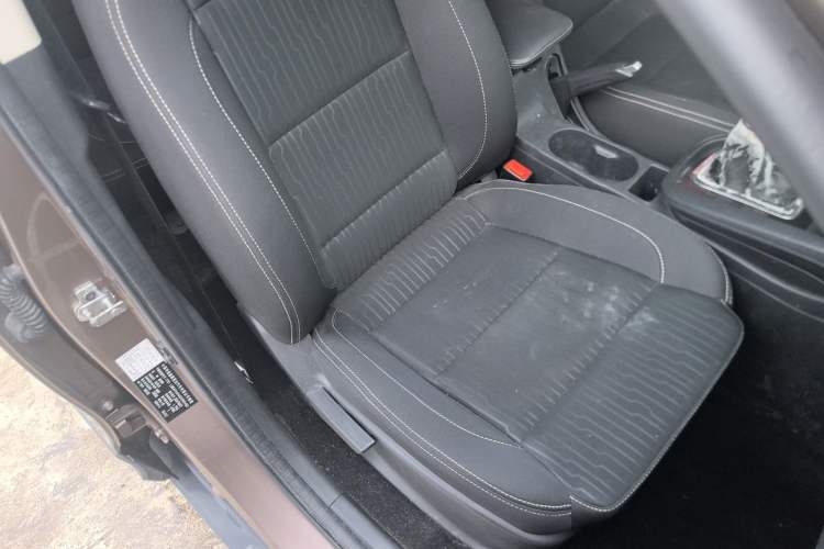 Used SWM X7 2016 1.8L Manual Comfort Version 7 Seats Right Front Seat