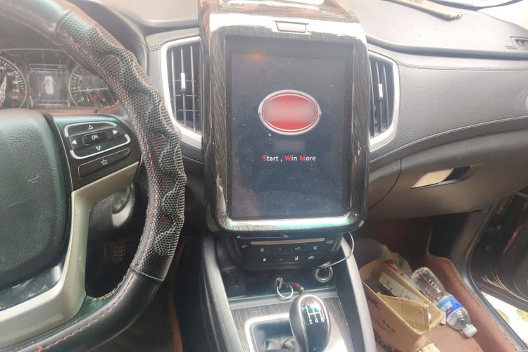 Used SWM X7 2016 1.8L Manual Luxury Edition 7 Seats Audio And AC Panel