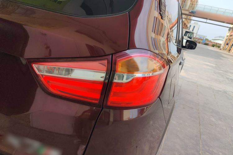 Used SWM X7 2016 1.5T Manual Luxury Edition 7 Seats Exterior 3
