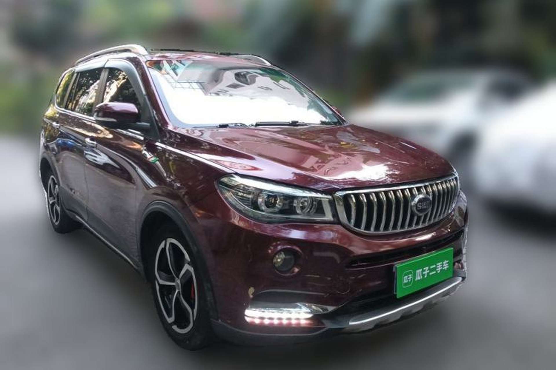 Used SWM X7 2016 1.5T Manual Luxury Edition 7 Seats Front Right 45 Deg
