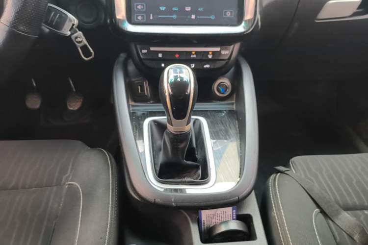 Used SWM X7 2016 1.8L Manual Comfort Version 7 Seats Gear Lever