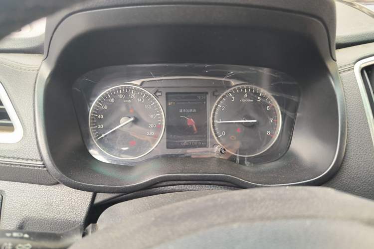 Used SWM X7 2016 1.5T Manual Luxury Edition 7 Seats Instrument Cluster