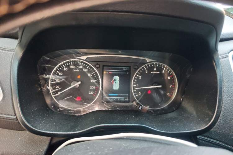 Used SWM X7 2016 1.5T Manual Comfort Version 7 Seats Instrument Cluster