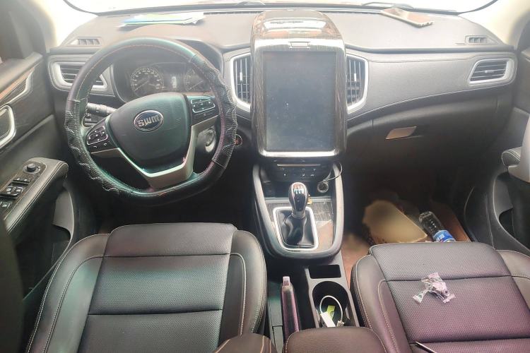 Used SWM X7 2016 1.8L Manual Luxury Edition 7 Seats Interior 2