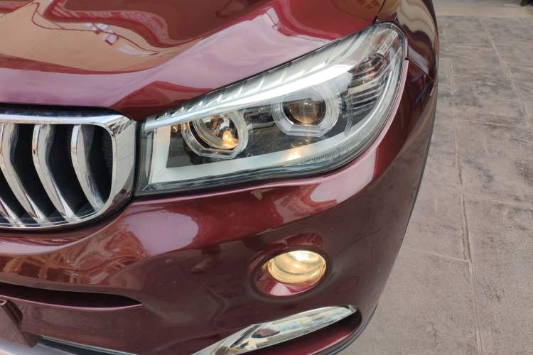 Used SWM X7 2016 1.5T Manual Luxury Edition 7 Seats Left Front Headlight