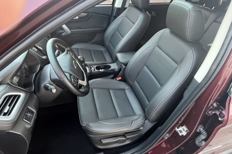 Used SWM X7 2016 1.8L Manual Luxury Edition 7 Seats Left Front Seat