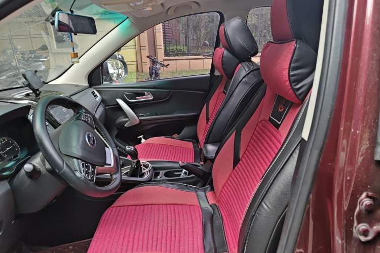 Used SWM X7 2016 1.8L Manual Luxury Edition 7 Seats Left Front Seat