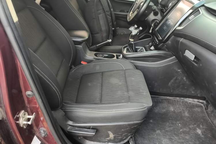 Used SWM X7 2016 1.8L Manual Comfort Version 7 Seats Right Front Seat