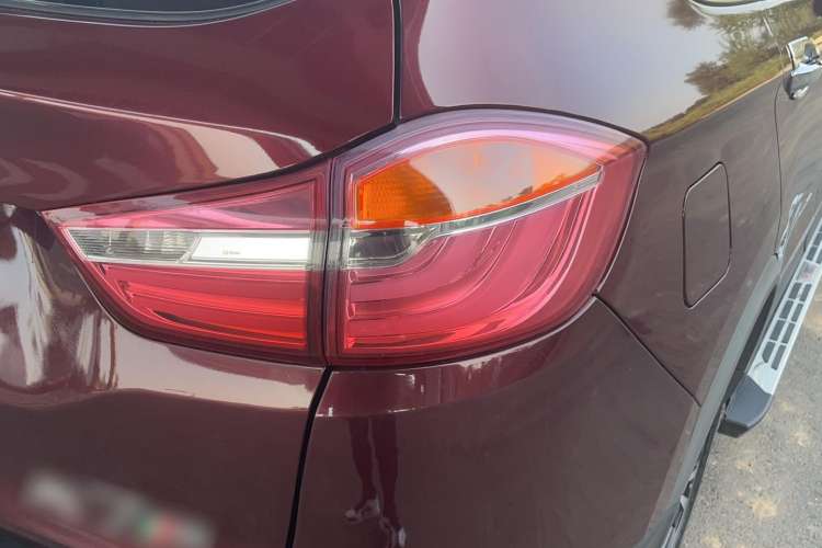Used SWM X7 2016 1.8L Manual Luxury Edition 7 Seats Right Rear Taillight