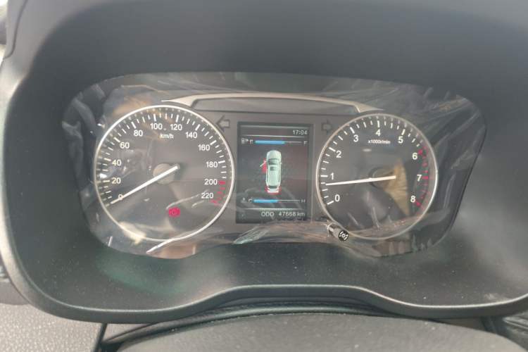 Used SWM X7 2016 1.8L Manual Luxury Edition 7 Seats Instrument Cluster