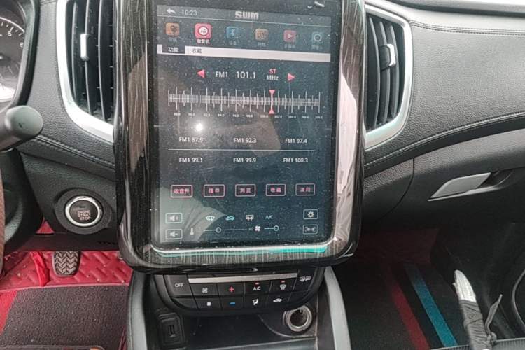 Used SWM X7 2016 1.5T Manual Luxury Edition 7 Seats Audio And AC Panel