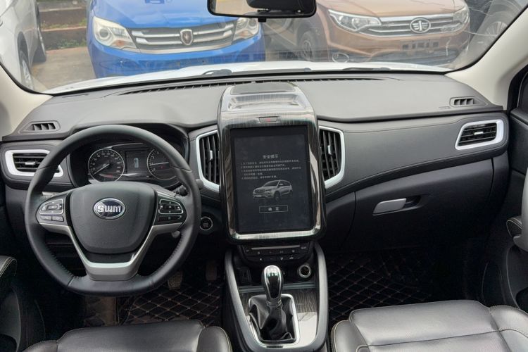 Used SWM X7 2016 1.5T Manual Luxury Edition 7 Seats Center Console