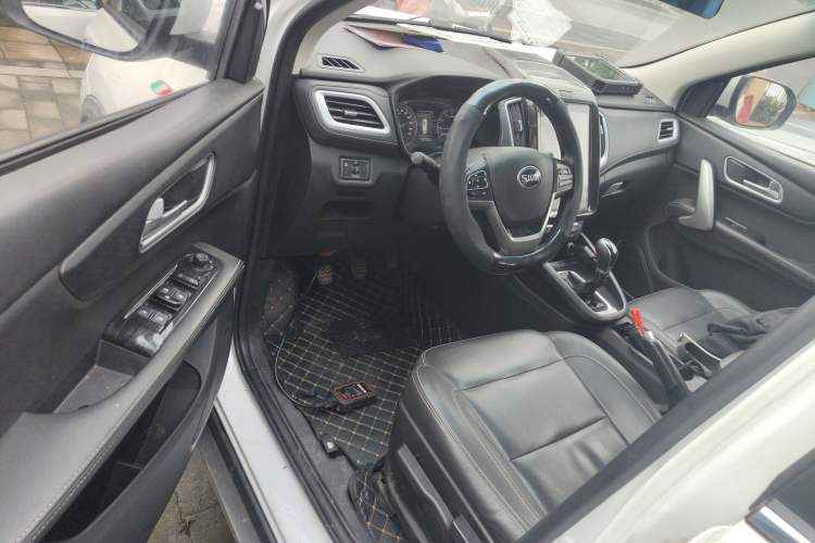 Used SWM X7 2016 1.5T Manual Luxury Edition 7 Seats Driver Seat
