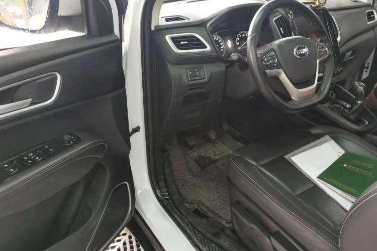 Used SWM X7 2016 1.5T Manual Luxury Edition 7 Seats Driver Seat