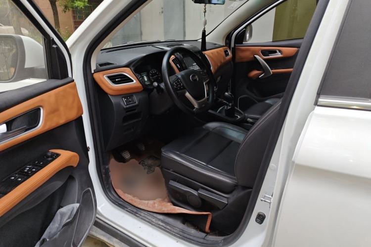 Used SWM X7 2016 1.5T Manual Luxury Edition 7 Seats Driver Seat