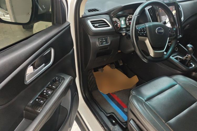 Used SWM X7 2016 1.5T Manual Luxury Edition 7 Seats Driver Seat