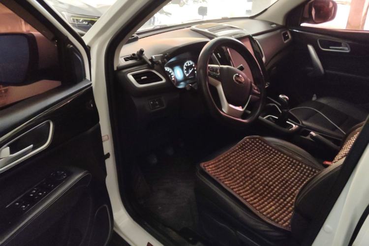 Used SWM X7 2016 1.5T Manual Luxury Edition 7 Seats Driver Seat