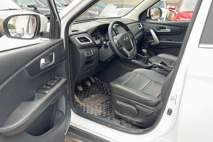 Used SWM X7 2016 1.5T Manual Luxury Edition 7 Seats Driver Seat