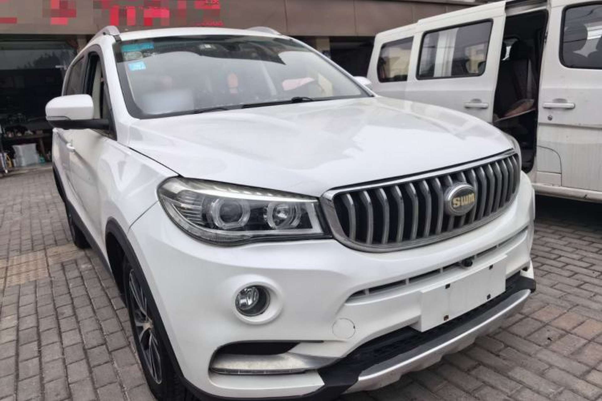 Used SWM X7 2016 1.8L Manual Luxury Edition 7 Seats Exterior 1