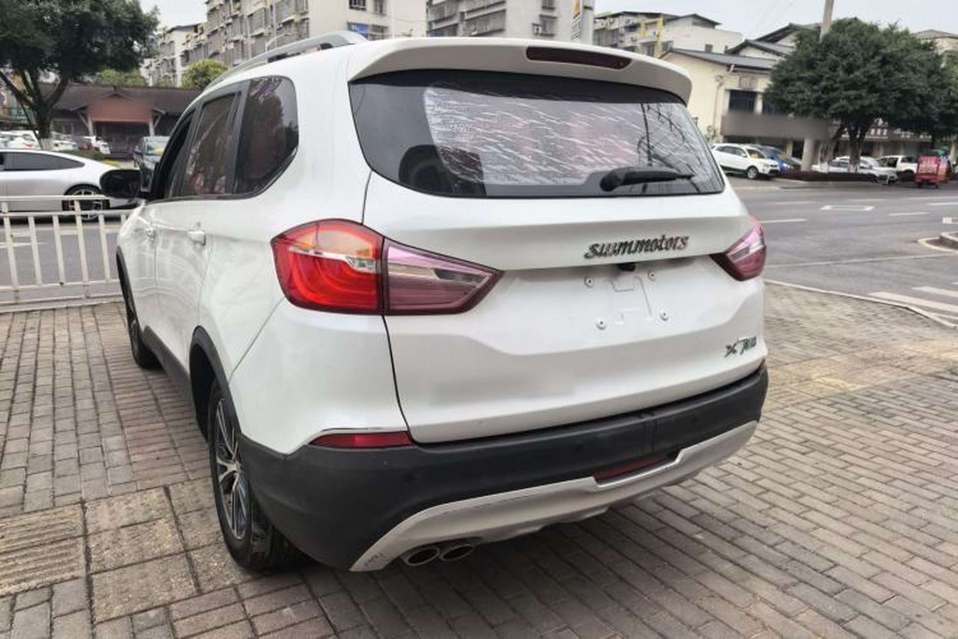 Used SWM X7 2016 1.8L Manual Luxury Edition 7 Seats Exterior 2