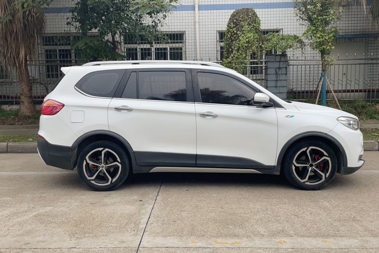Used SWM X7 2016 1.5T Manual Luxury Edition 7 Seats Exterior 2