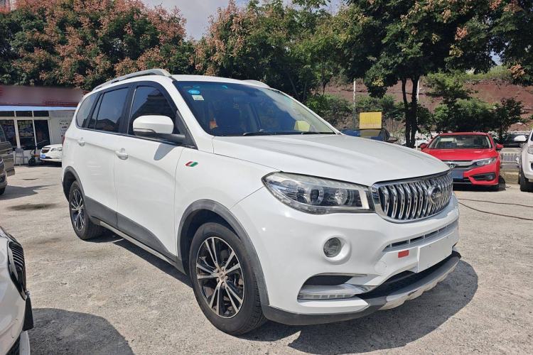 Used SWM X7 2016 1.8L Manual Comfort Version 7 Seats Exterior 2