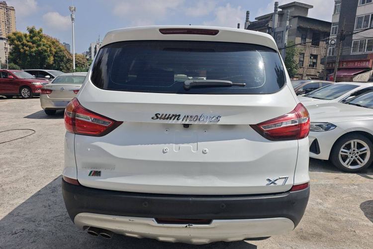 Used SWM X7 2016 1.8L Manual Comfort Version 7 Seats Exterior 4
