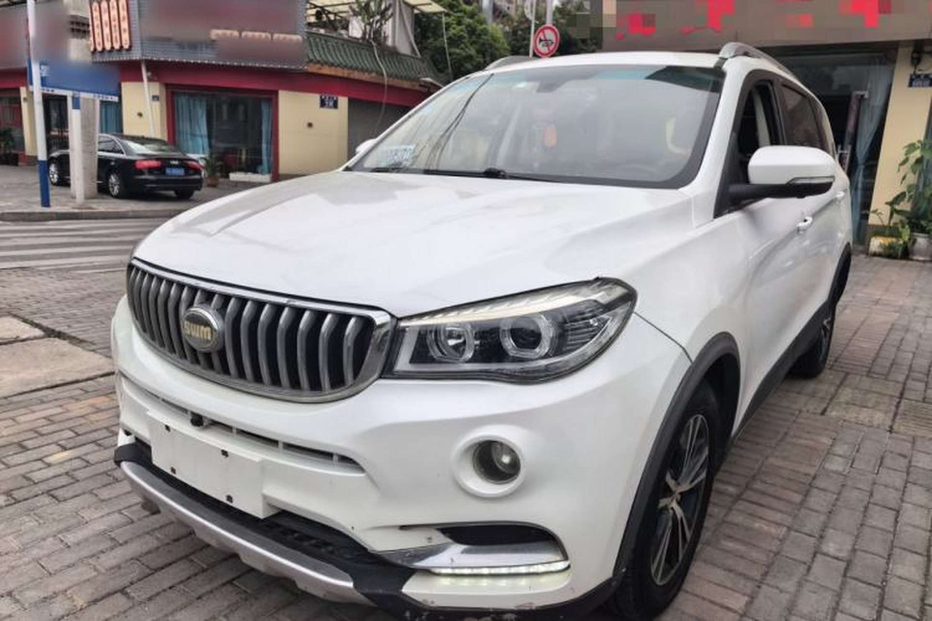 Used SWM X7 2016 1.8L Manual Luxury Edition 7 Seats Front Left 45 Deg