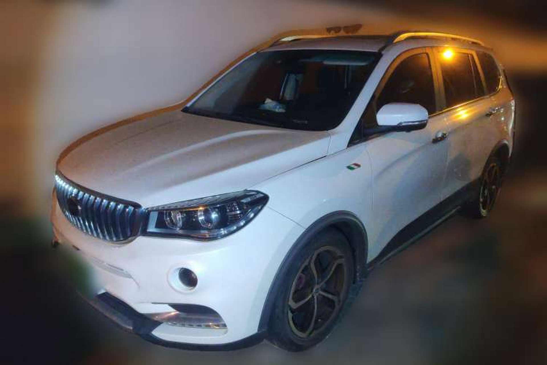 Used SWM X7 2016 1.5T Manual Prestige Version 7 Seats Front Left 45 Deg