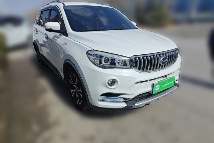 Used SWM X7 2016 1.8L Manual Luxury Edition 7 Seats Front Right 45 Deg