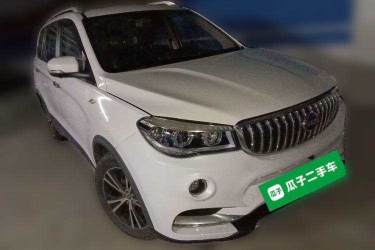 Used SWM X7 2016 1.8L Manual Luxury Edition 7 Seats Front Right 45 Deg