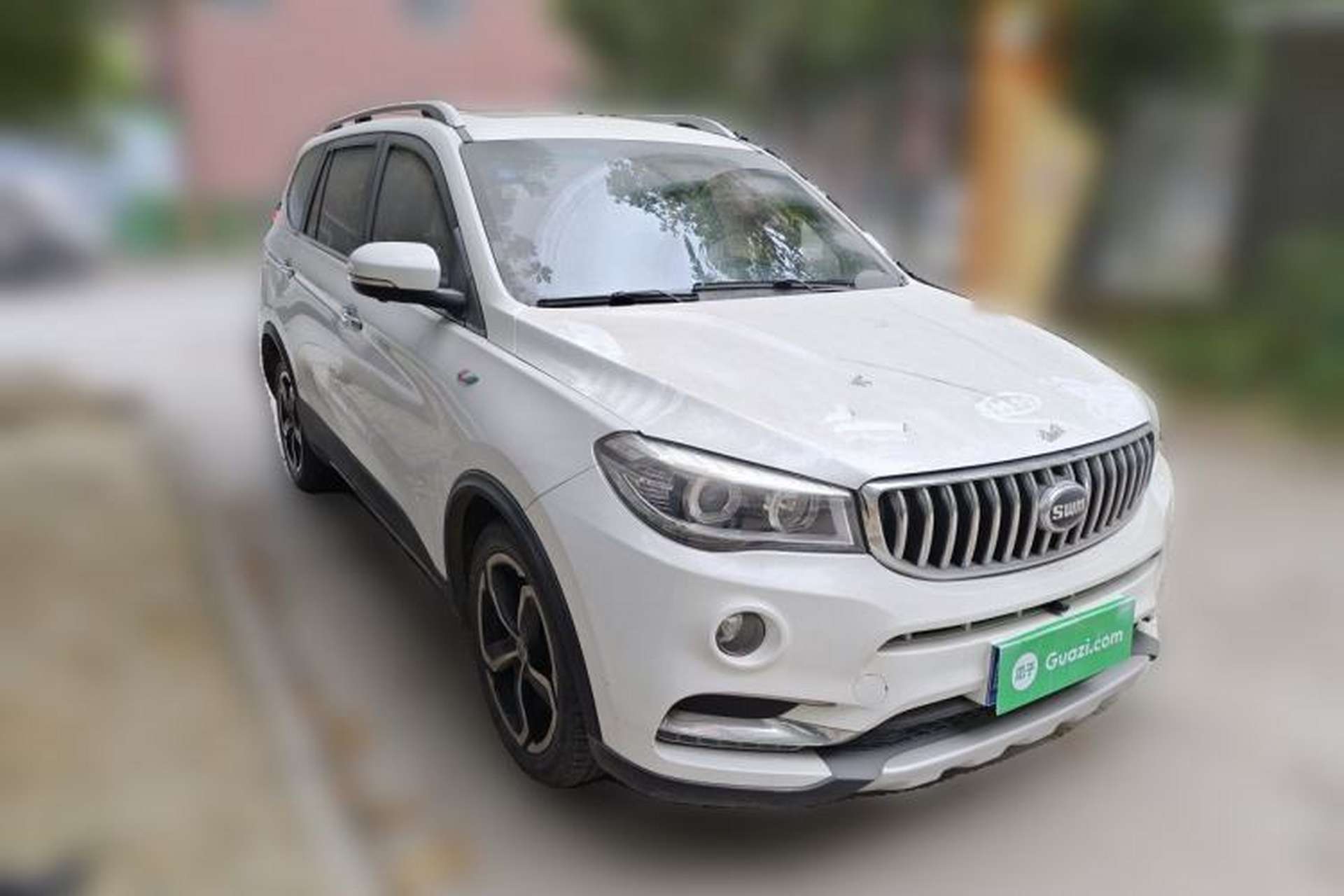 Used SWM X7 2016 1.5T Manual Luxury Edition 7 Seats Front Right 45 Deg