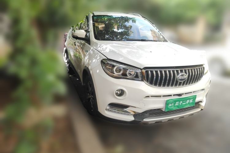 Used SWM X7 2016 1.8L Manual Luxury Edition 7 Seats Front Right 45 Deg