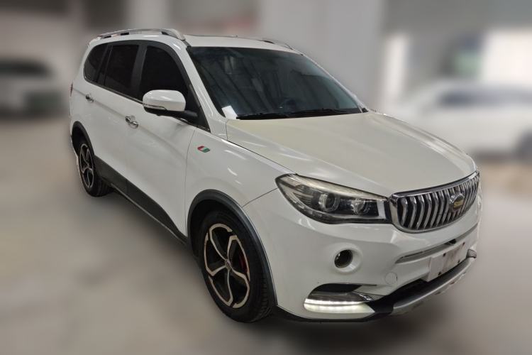 Used SWM X7 2016 1.5T Manual Luxury Edition 7 Seats Front Right 45 Deg