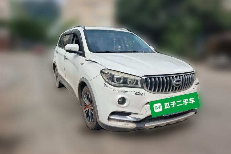 Used SWM X7 2016 1.8L Manual Luxury Edition 7 Seats Front Right 45 Deg