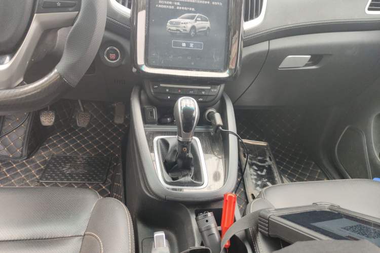 Used SWM X7 2016 1.5T Manual Luxury Edition 7 Seats Gear Lever