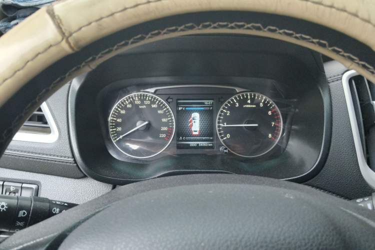 Used SWM X7 2016 1.5T Manual Luxury Edition 7 Seats Instrument Cluster