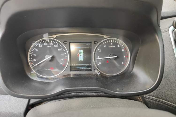 Used SWM X7 2016 1.8L Manual Luxury Edition 7 Seats Instrument Cluster