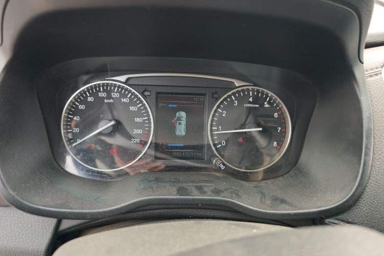 Used SWM X7 2016 1.8L Manual Luxury Edition 7 Seats Instrument Cluster
