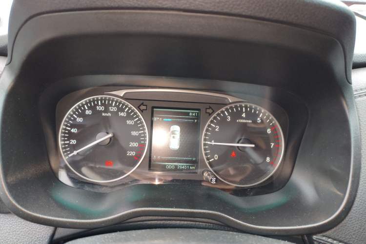 Used SWM X7 2016 1.5T Manual Luxury Edition 7 Seats Instrument Cluster