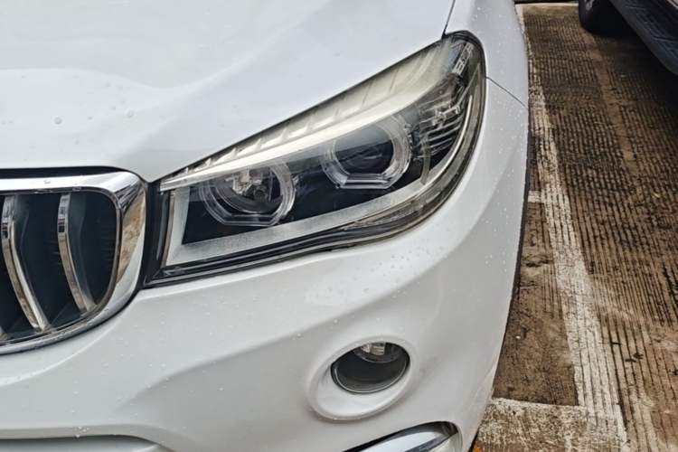 Used SWM X7 2016 1.8L Manual Luxury Edition 7 Seats Left Front Headlight