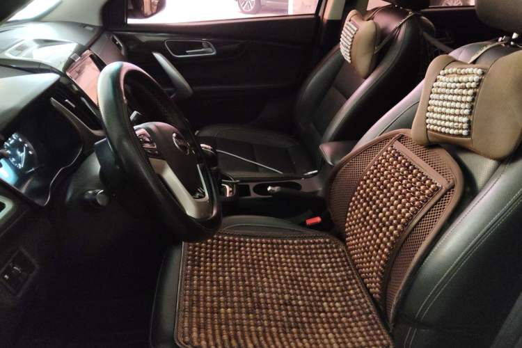 Used SWM X7 2016 1.5T Manual Luxury Edition 7 Seats Left Front Seat