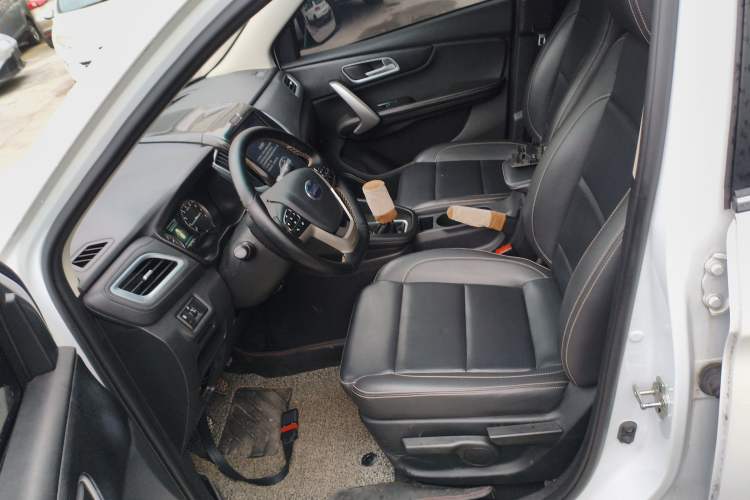 Used SWM X7 2016 1.5T Manual Luxury Edition 7 Seats Left Front Seat