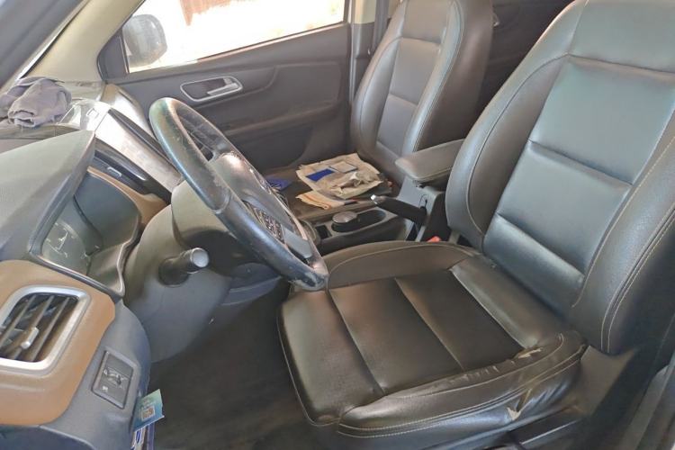 Used SWM X7 2016 1.5T Manual Luxury Edition 7 Seats Left Front Seat