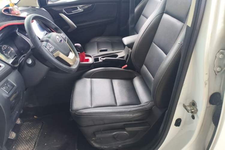 Used SWM X7 2016 1.5T Manual Luxury Edition 7 Seats Left Front Seat