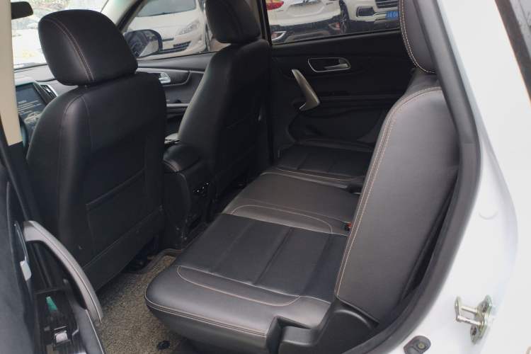 Used SWM X7 2016 1.5T Manual Luxury Edition 7 Seats Left Rear Seat