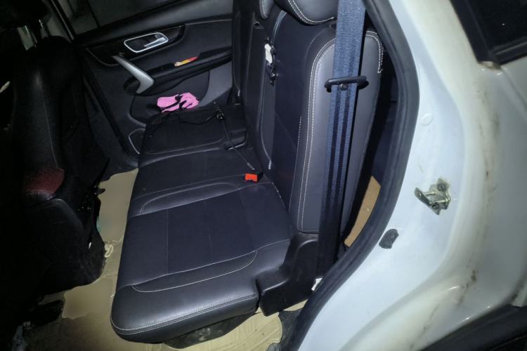 Used SWM X7 2016 1.8L Manual Luxury Edition 7 Seats Left Rear Seat
