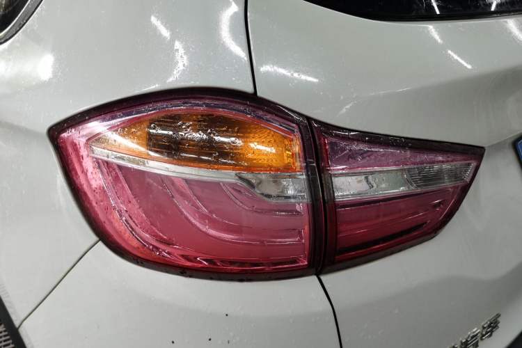 Used SWM X7 2016 1.5T Manual Luxury Edition 7 Seats Left Rear Taillight